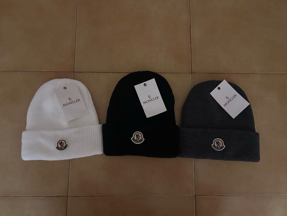 Gorros da Moncler com Etiqueta - Branco, Preto e Cinzento