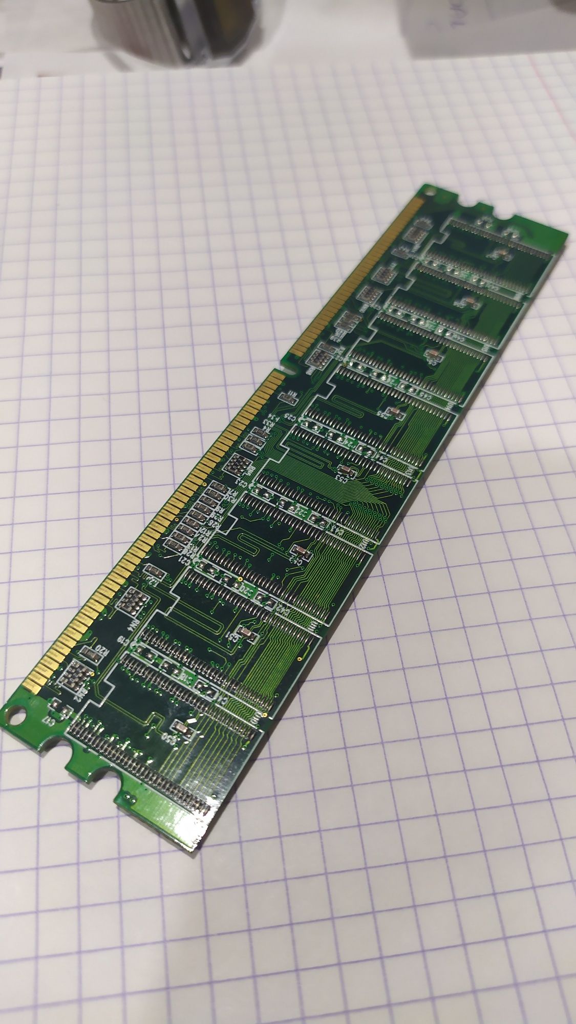 Pamięć RAM DIMM DDR Elixir 256 MB PC2700U CL2,5