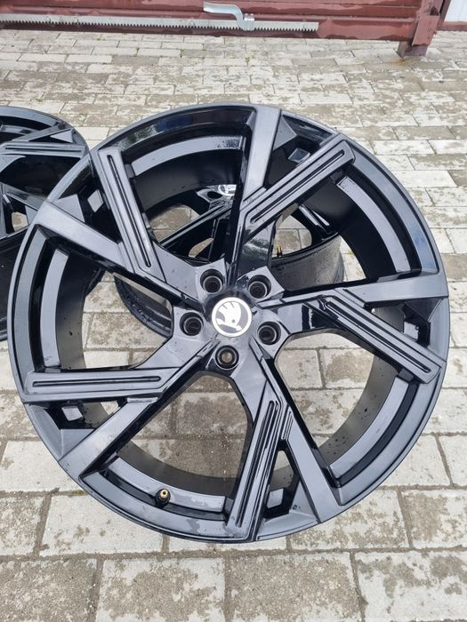 Оригінальні легкосплавні диски SKODA RS LINE 5 × 112 R 21