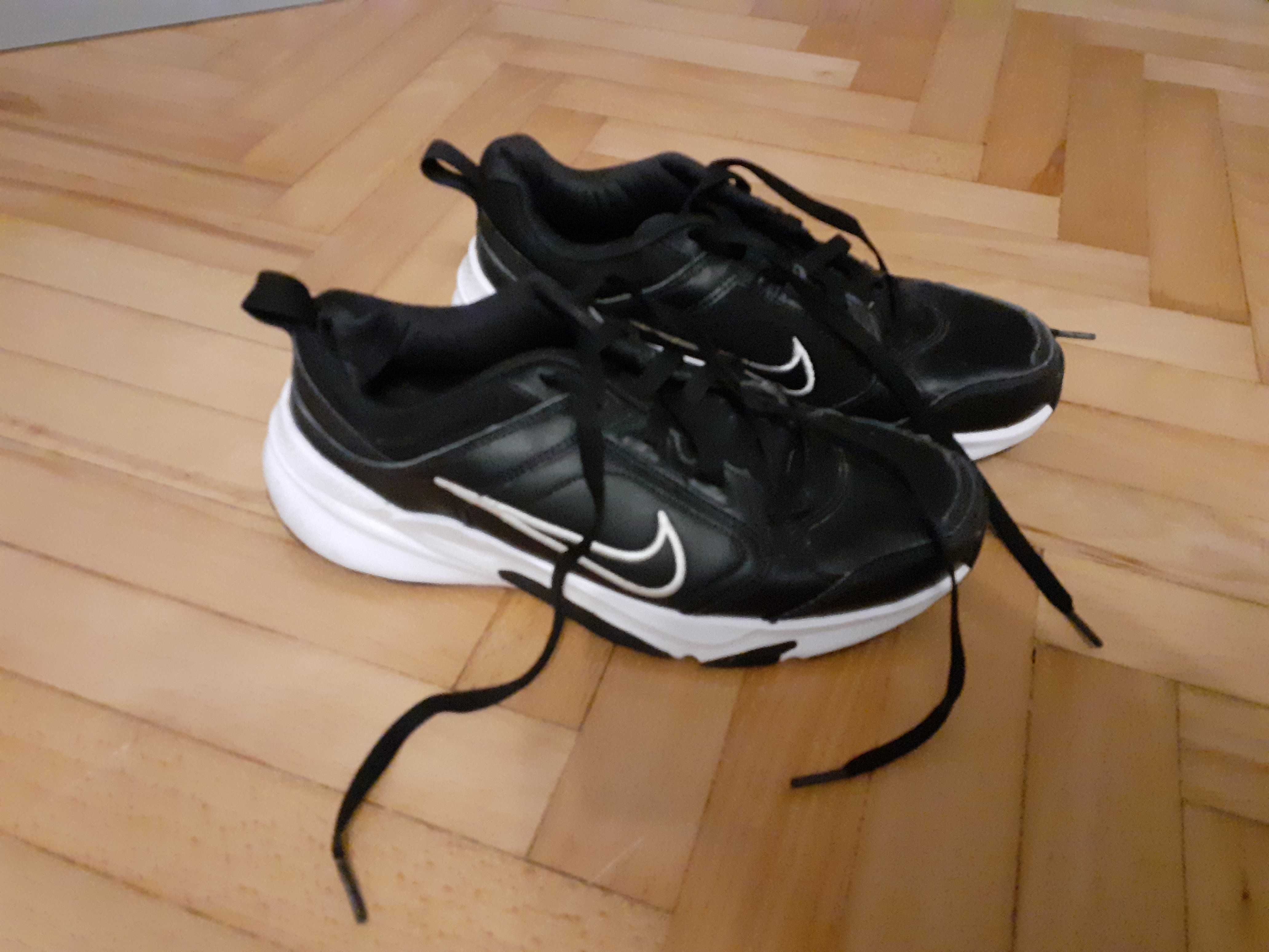Buty sneakersy Nike Defallday rozmiar 41