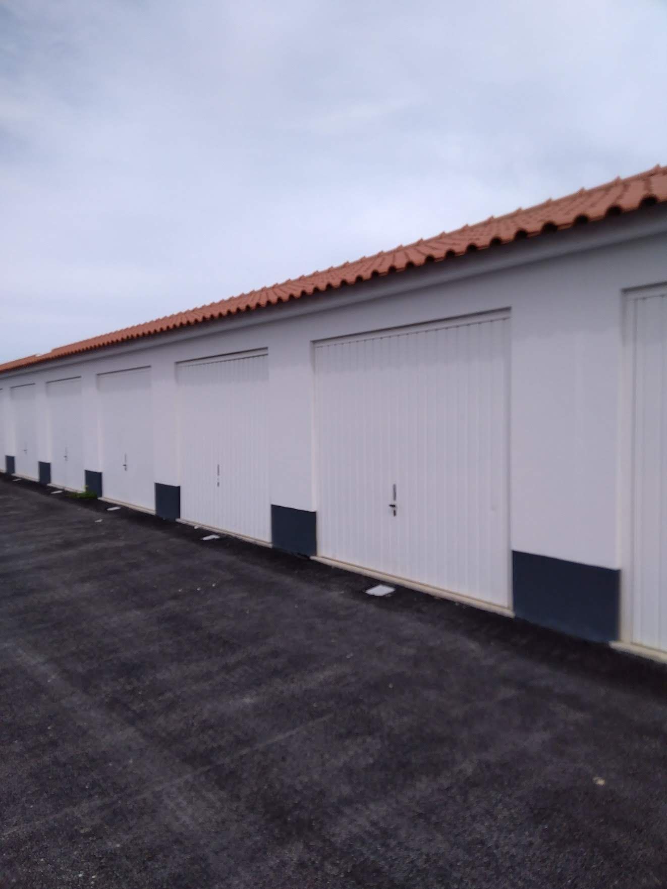 Aluga-se garagem em Benavente