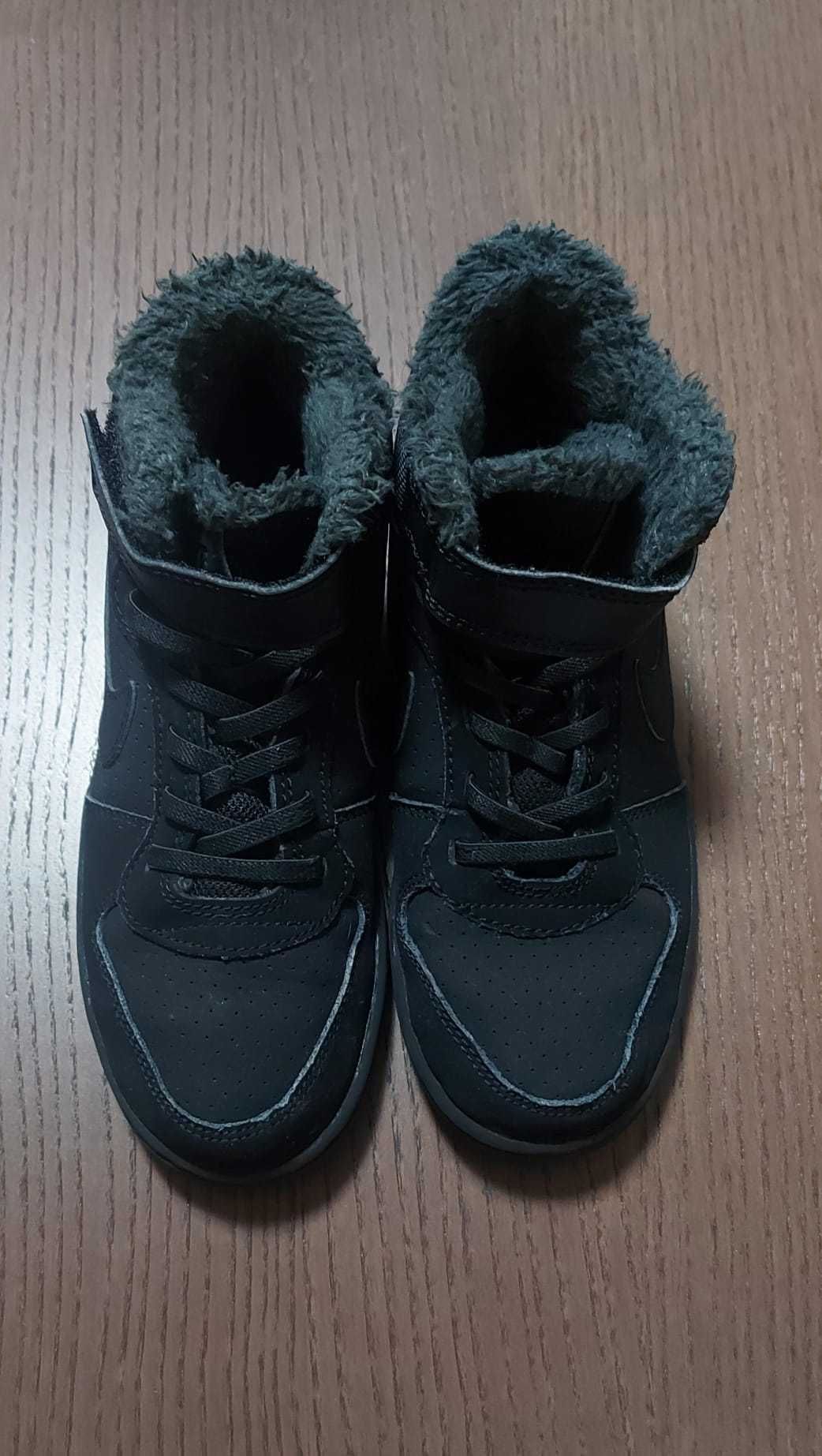 Sapatilha Infantil NIKE Midi forrada tam 33 - como Nova