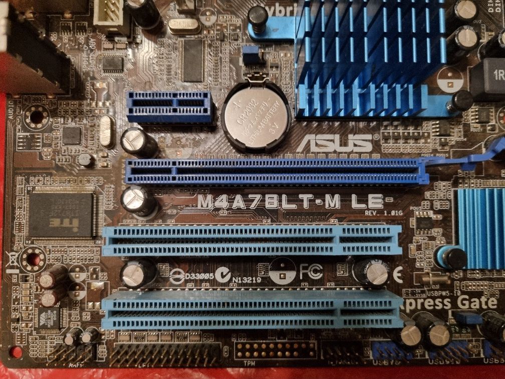 Материнская плата Asus M4A78LT-M LE   AM3 DDR3 работчая