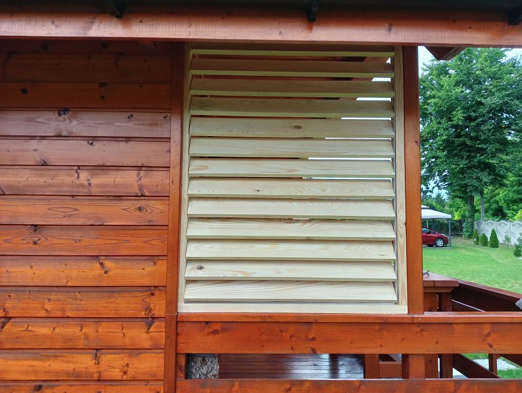 Roleta drewniana, żaluzja drewniana, z desek, shutters