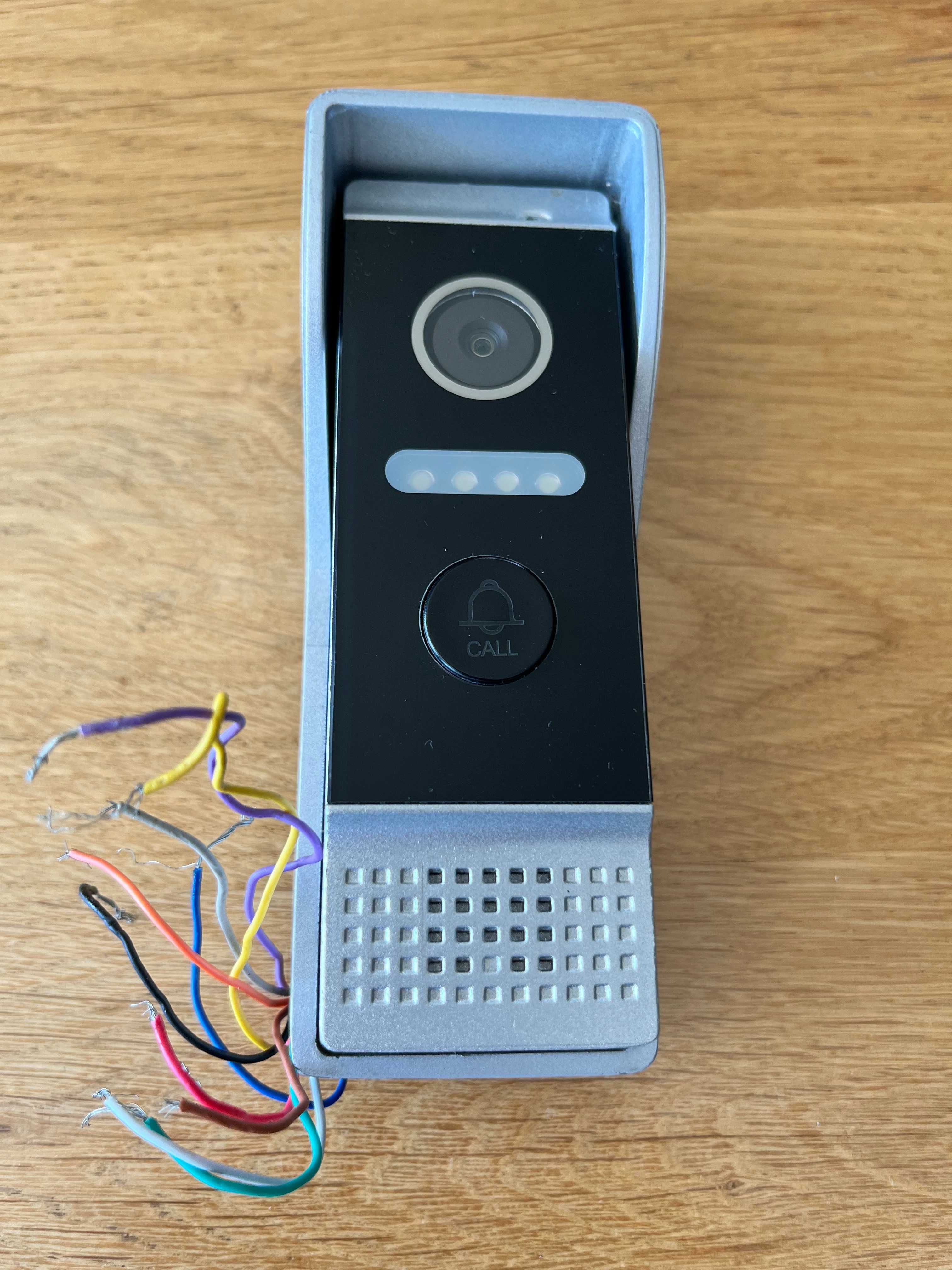 Video domofon 7" z powiadamianiem na telefon + otwieranie bramy