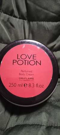 Perfumowany krem do ciała Love Potion,250 ml.Oriflame