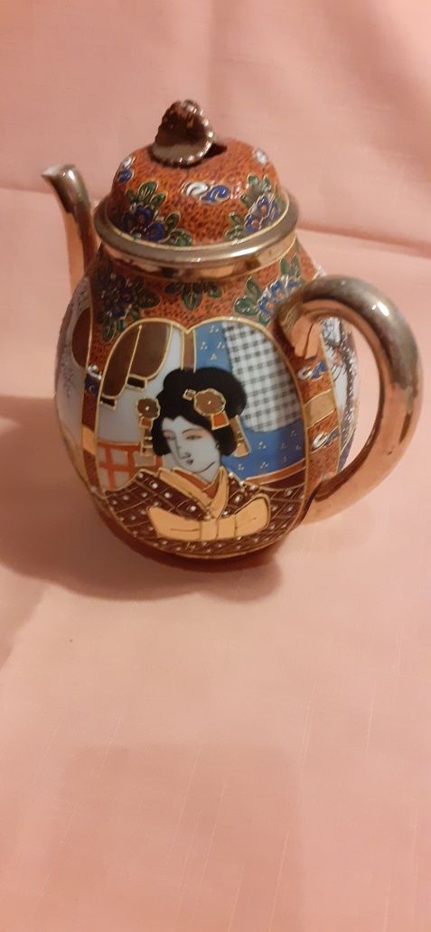Serviço de chá em porcelana japonesa