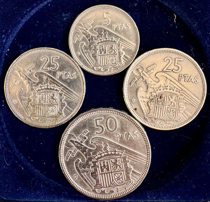moedas de 5, 25 e 50 pesetas 1957