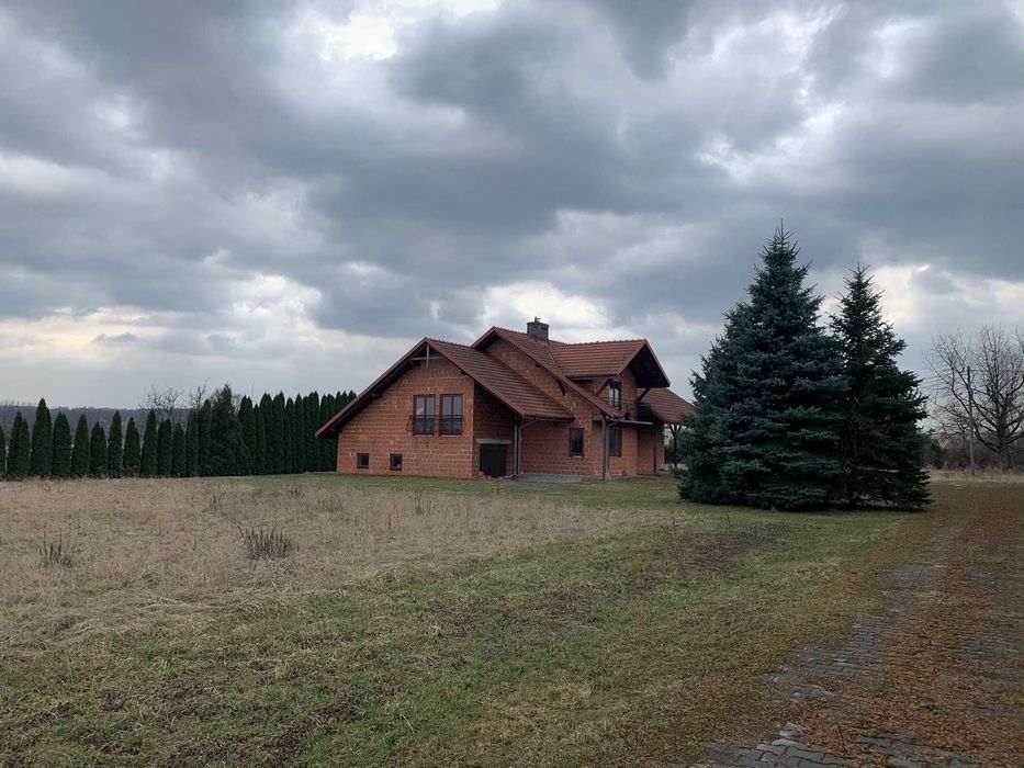 sprzedam nieruchomość 70 arw Bochni przy zjeżdzie z A4