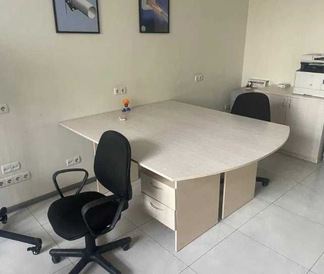 Оренда, офісне приміщення з ремонтом, окремий вхід, нф, 60 кв.м, метро