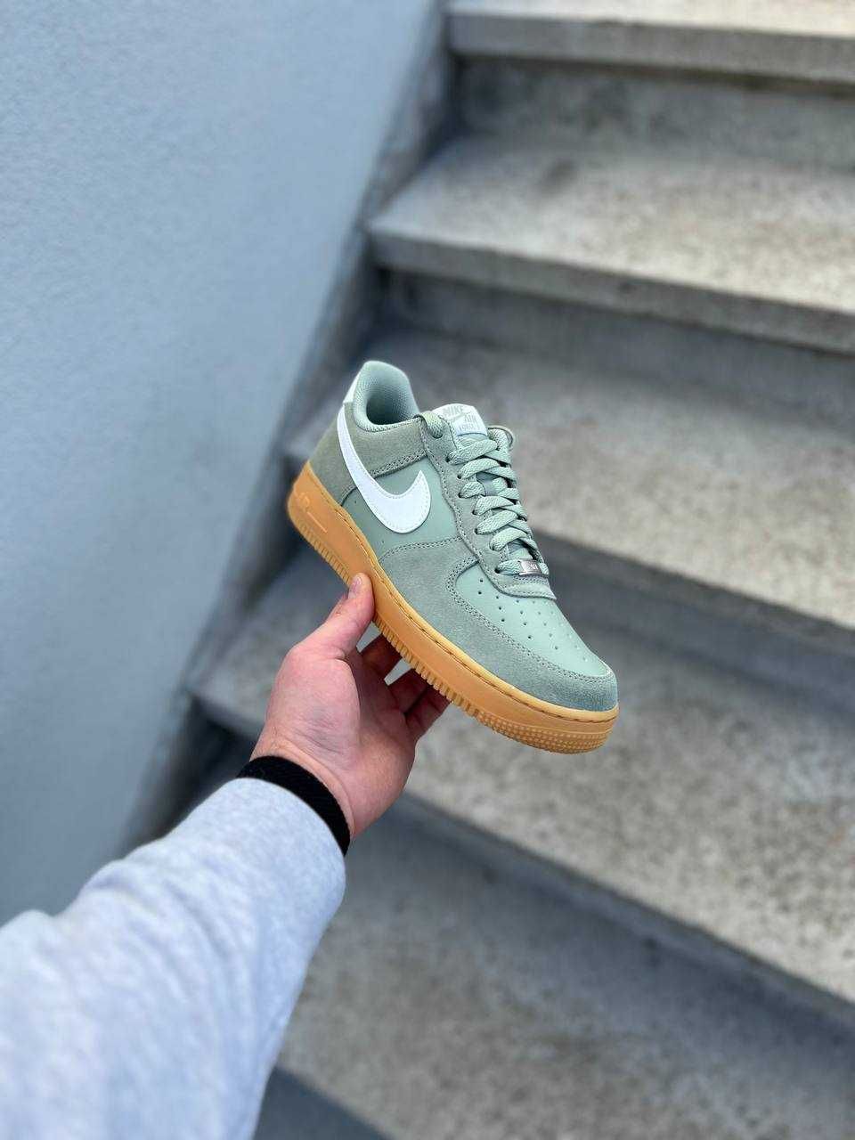 Кросівки Nike Air Force 1 07 LV 8 Cortez (40р по 49.5р) (FQ8714-300)