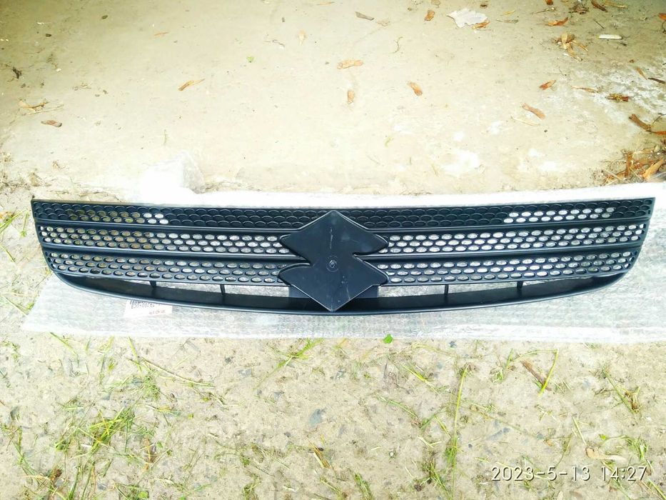 Решітка радіатора Suzuki SX 4