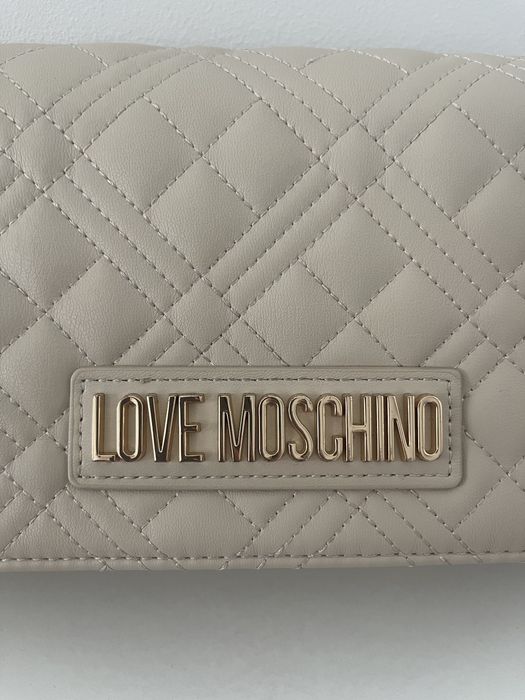 Mala Love Moschino