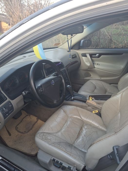 Вольво s60 на ходу сів поїхав.