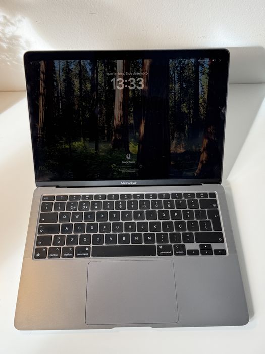 MacBook Air M1 8GB Ram 256 SSD