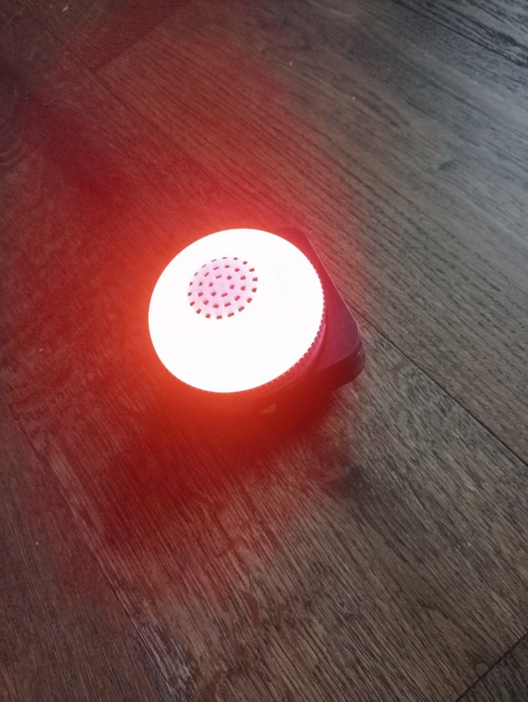 Przenośny głosnik lampka powerban k