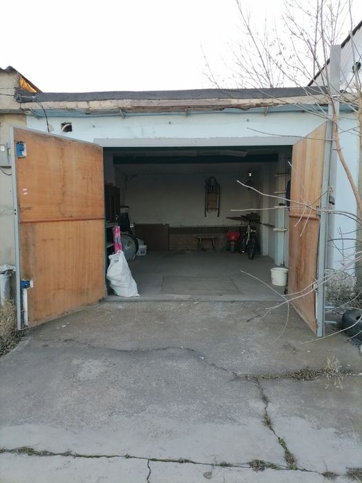 Сдам каменный гараж на "Истоке"