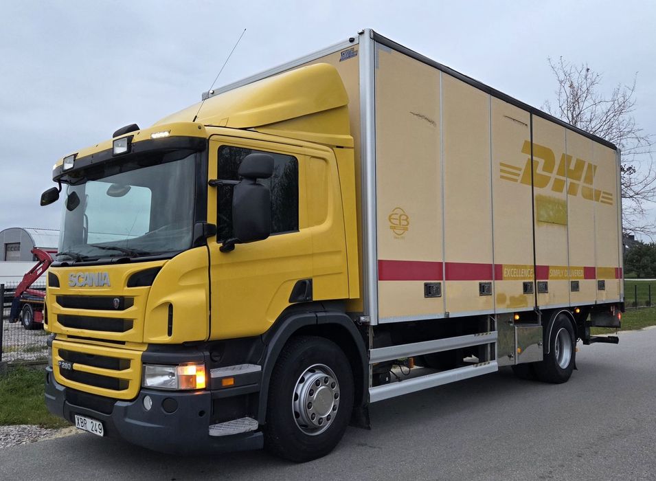 Scania P 280  izoterma 4x2 EURO 5 otwierany bok kontener  Laweta rama do zabudowy bdf 230