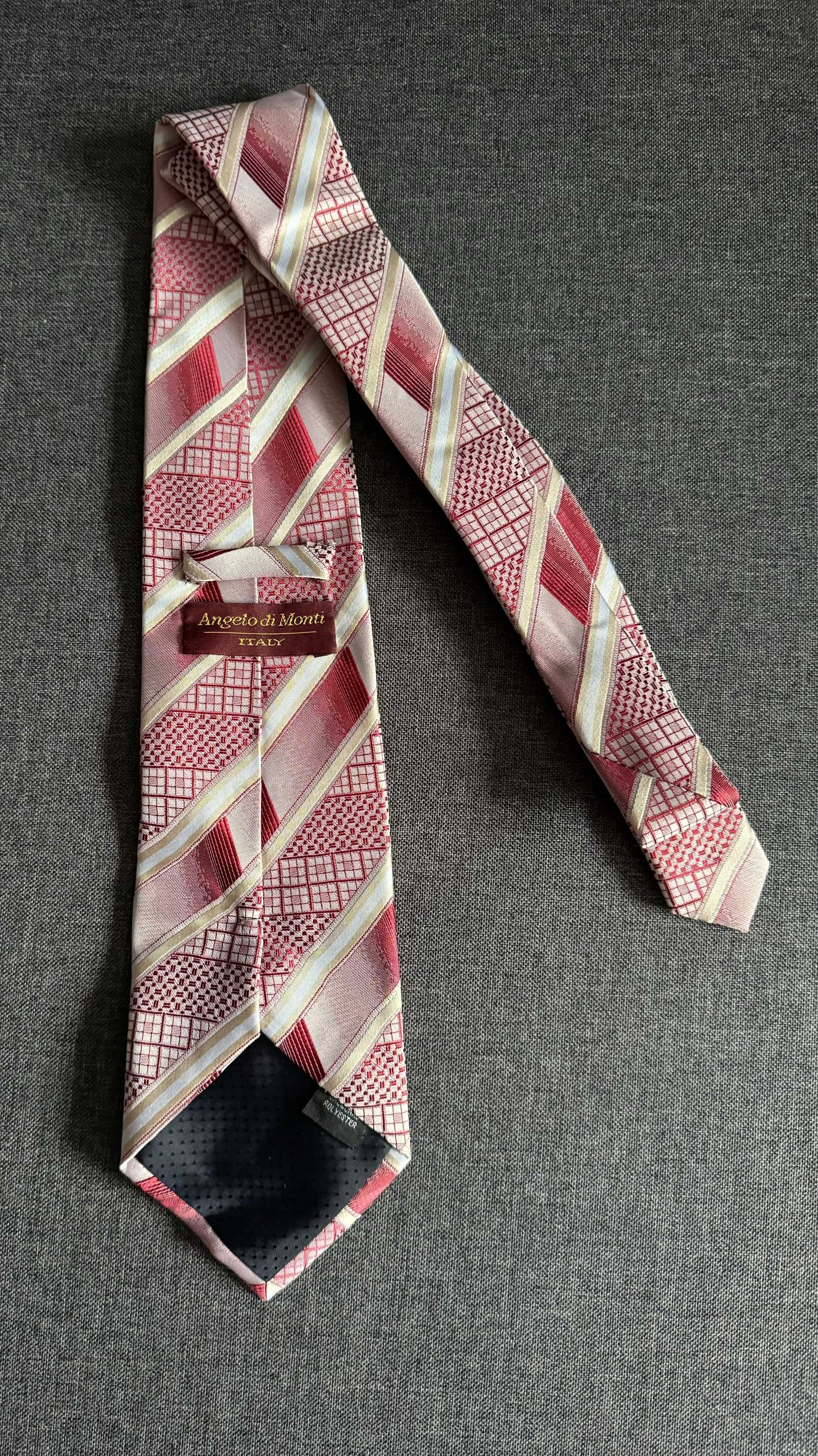 Jedwabny krawat, czerwony w paski