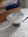Lampa wpuszczana w sufit LED