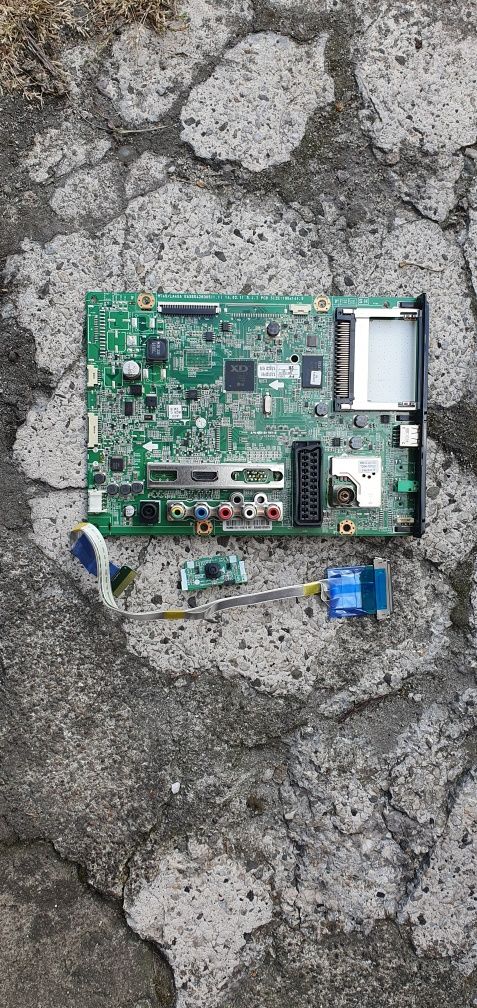 Płyta główna zasilająca telewizora LG