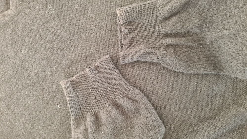 Sweter męski. 100% Kaszmir. Czarny. Rozmiar L / XL