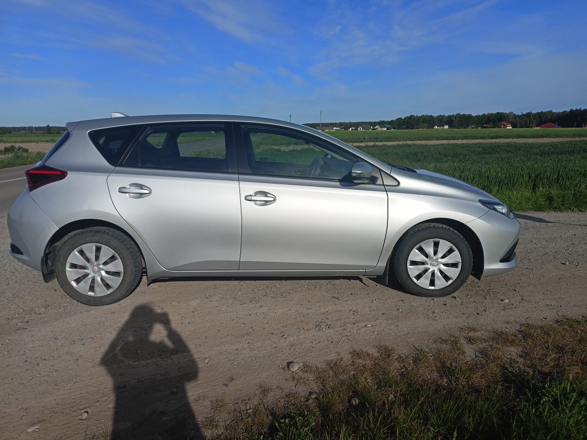 Toyota Auris Active