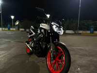 Yamaha MT-125 como nova