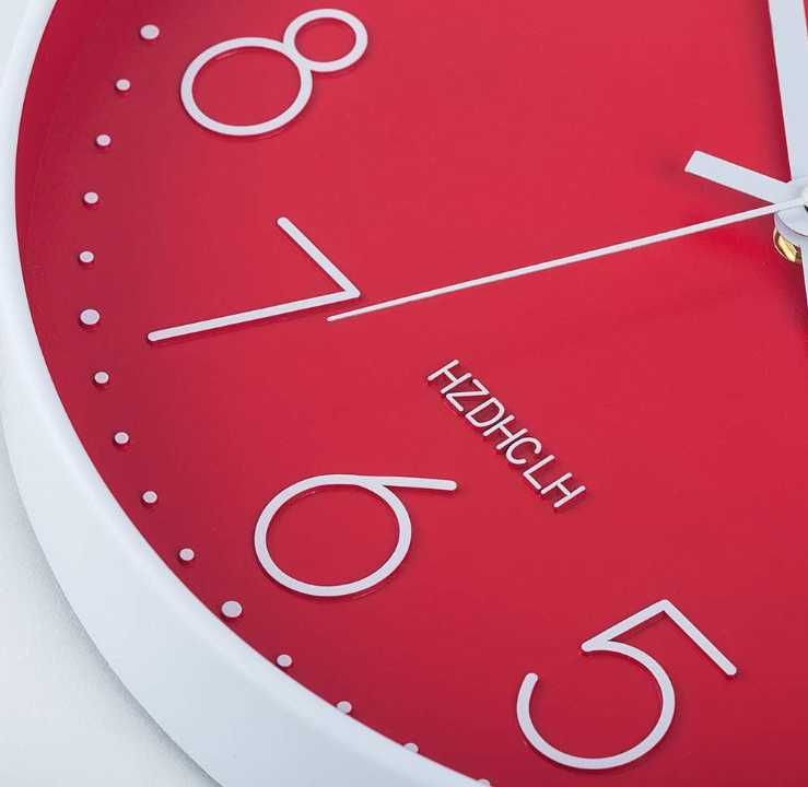 Radiowy zegar ścienny  30 cm bezgłośny HZDHCLH czerwona tarcza, biały