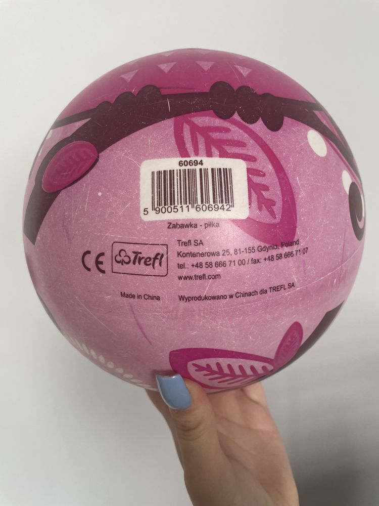 Gumowa różowa piłka
