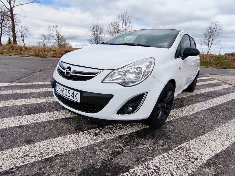 Corsa D 1.4 100KM color Edition Alu 17cali 2011 r