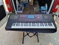 Teclado Arranjador Korg PA700 – Pronto para Animações Musicais!