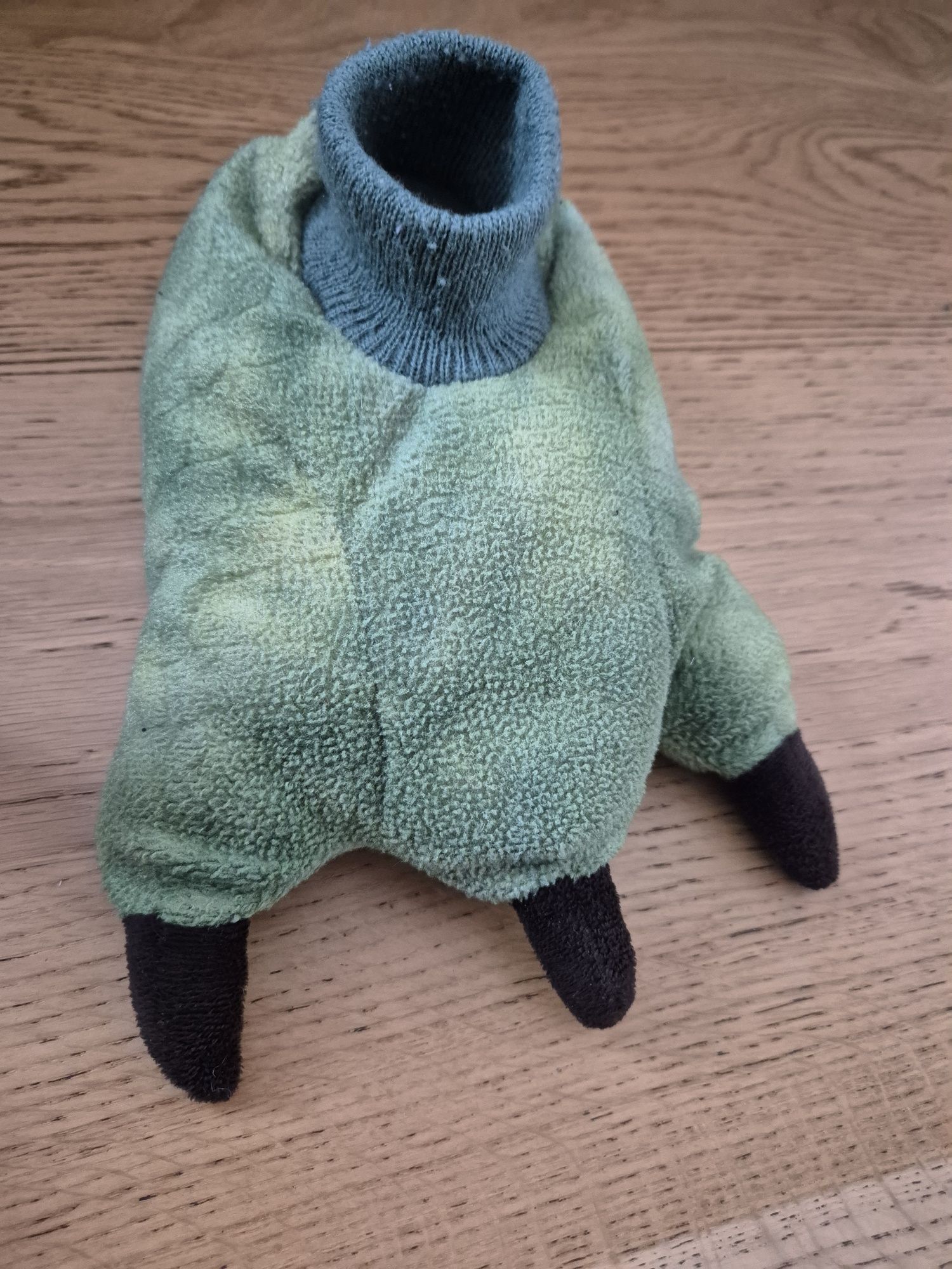Hulk kapcie i figurka