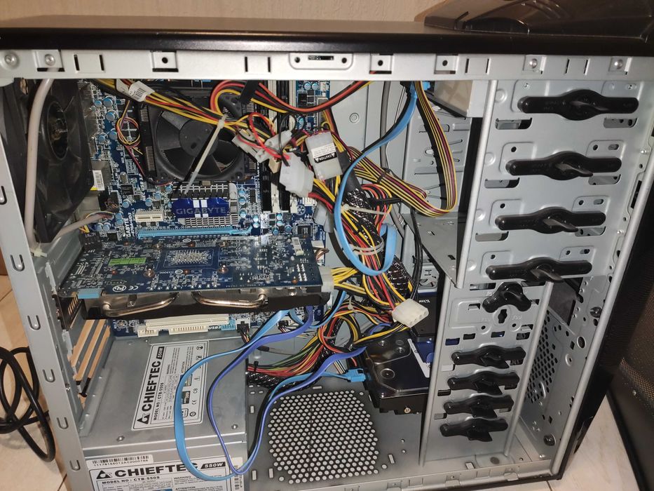 ПК Комп'ютер AMD 4 ядра, GTX 460 1 ГБ, DDR3 8ГБ, 240 ГБ SSD, 1ТБ HDD