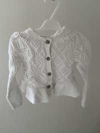 Sweter sweterek rozpinany guziki bialy 86 newbie