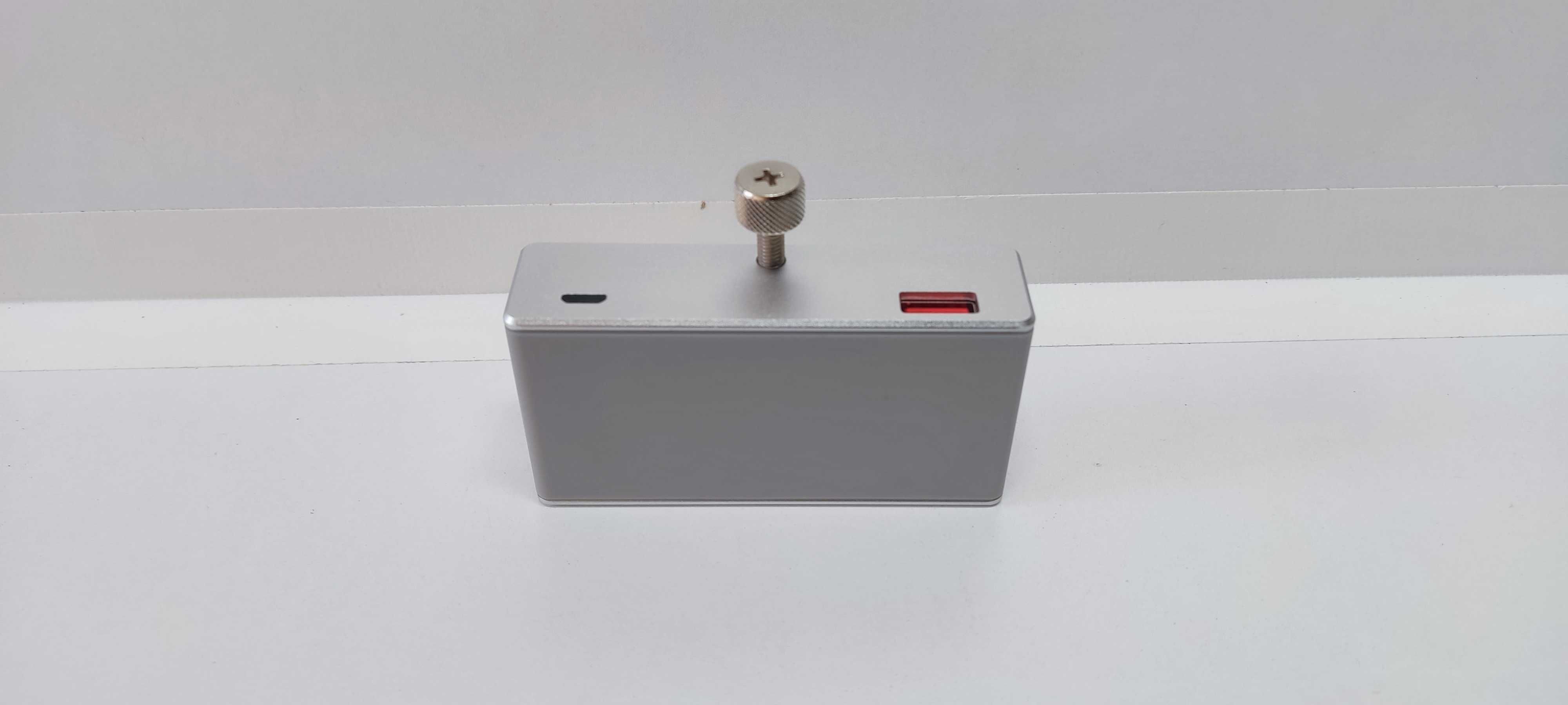 ORICO HUB USB-C do 4x USB 3.0 aluminiowy z uchwytem
