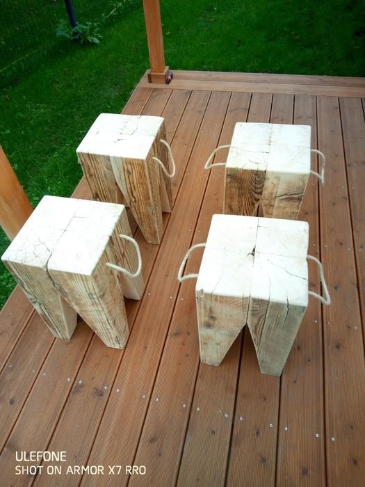 Табурет дерев'яний