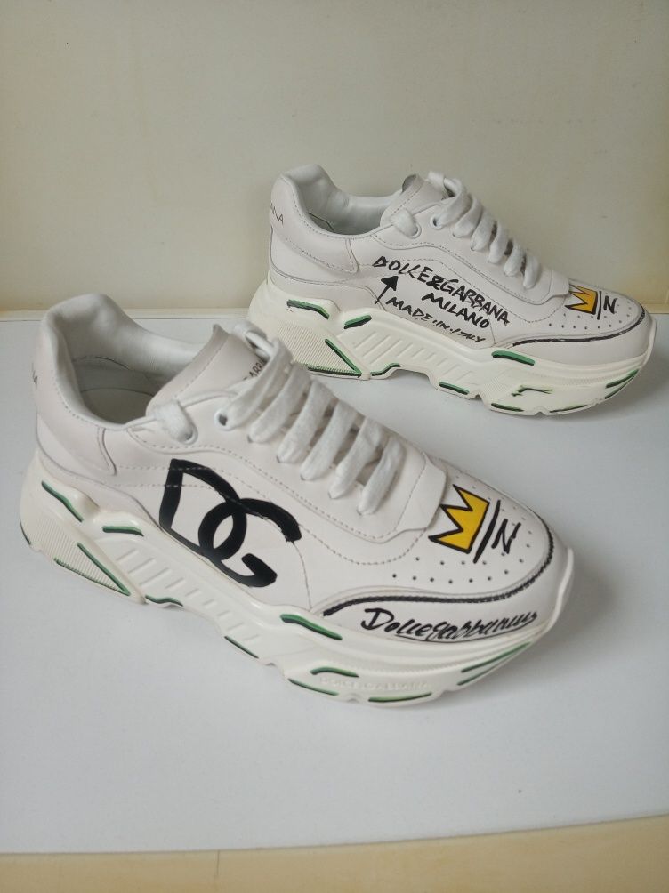 37 Dolce & Gabbana Daymaster