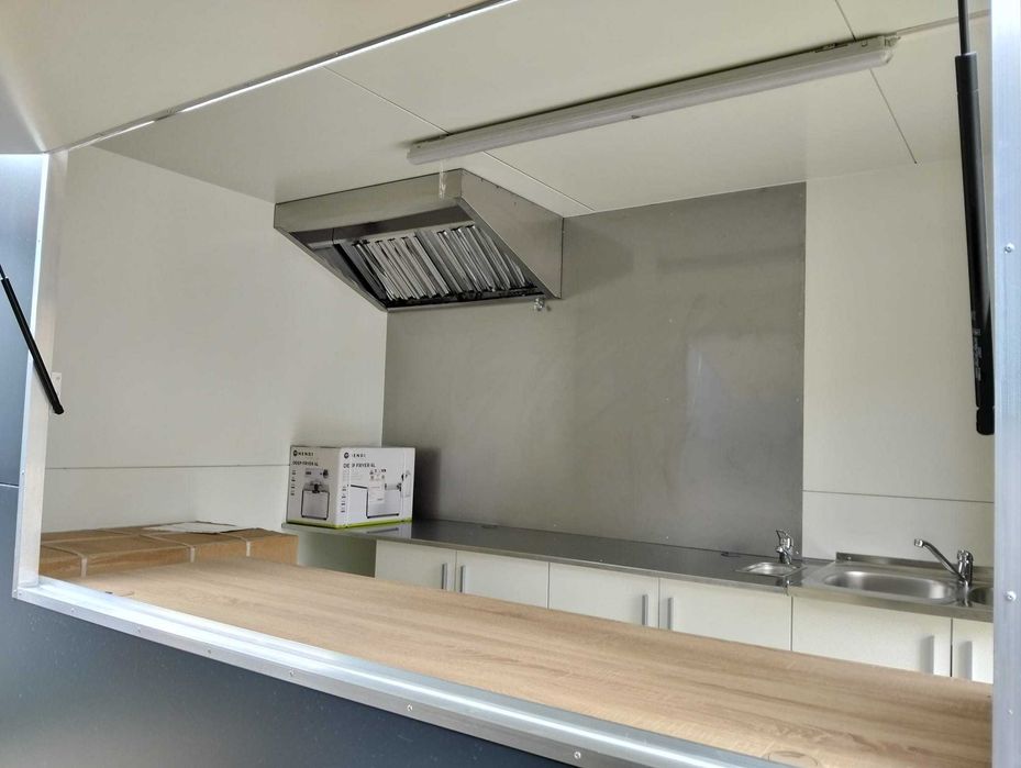 NOWA Przyczepa Gastronomiczna 3.5mx2m wyposażona pod Klienta