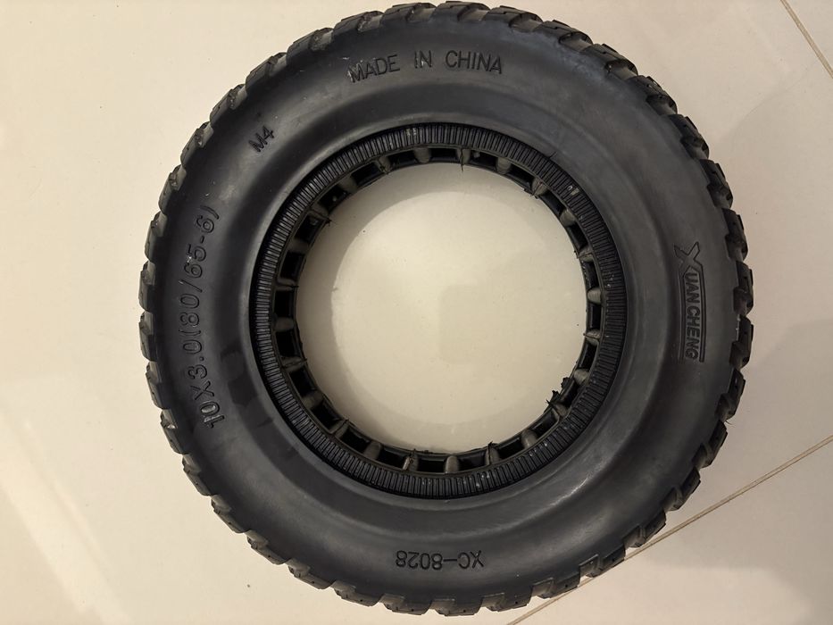 Opona bezdetkowa do hulajnogi elektrycznej