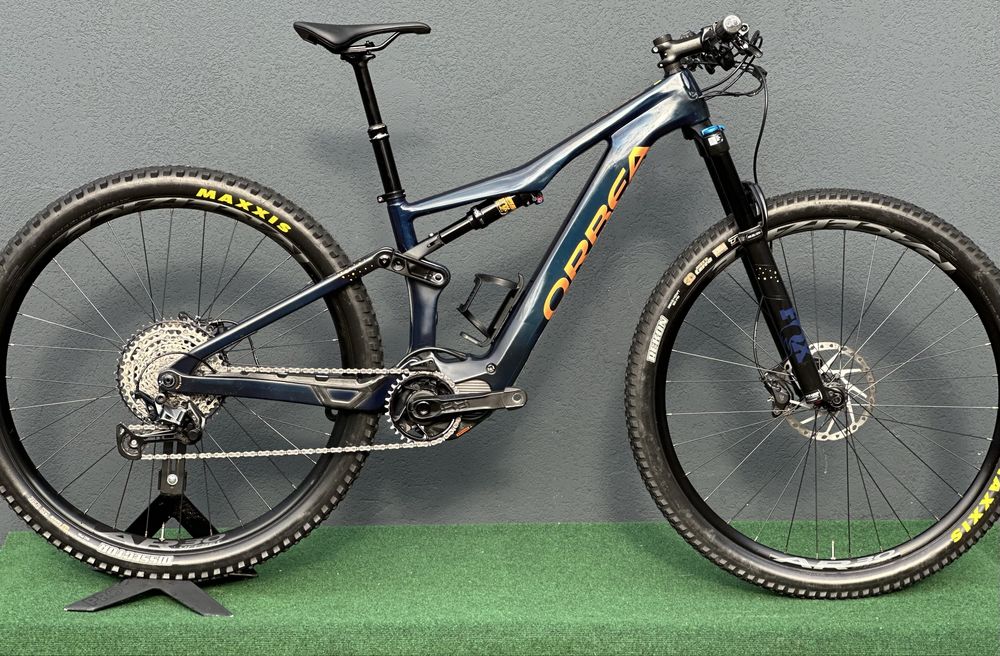 Karbonowy rower elektryczny Orbea Rise Shimano EP8 RS SLX FOX roz:S