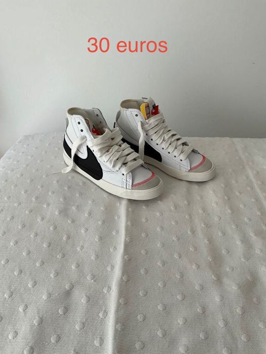 Sapatos novos para mulheres