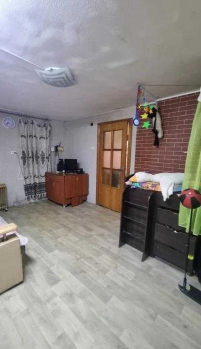 Продам 1/2 дома на Холодний горе.