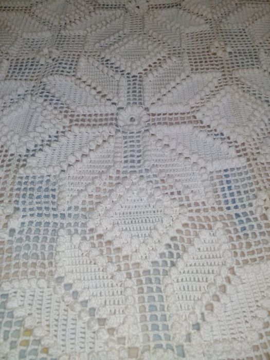 Colcha de renda feita á mão