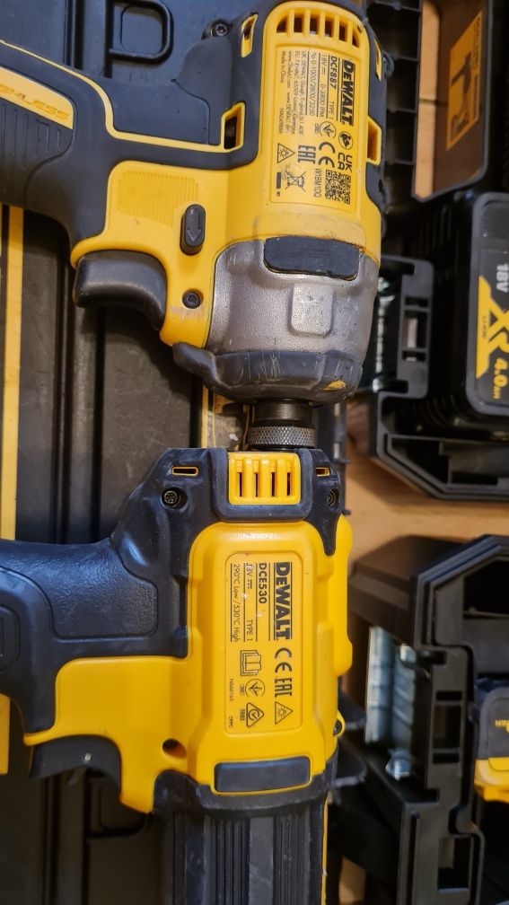 Інструмент акумуляторний Dewalt