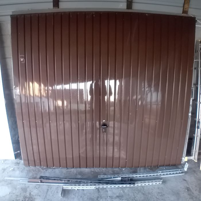 Brama garażowa uchylna