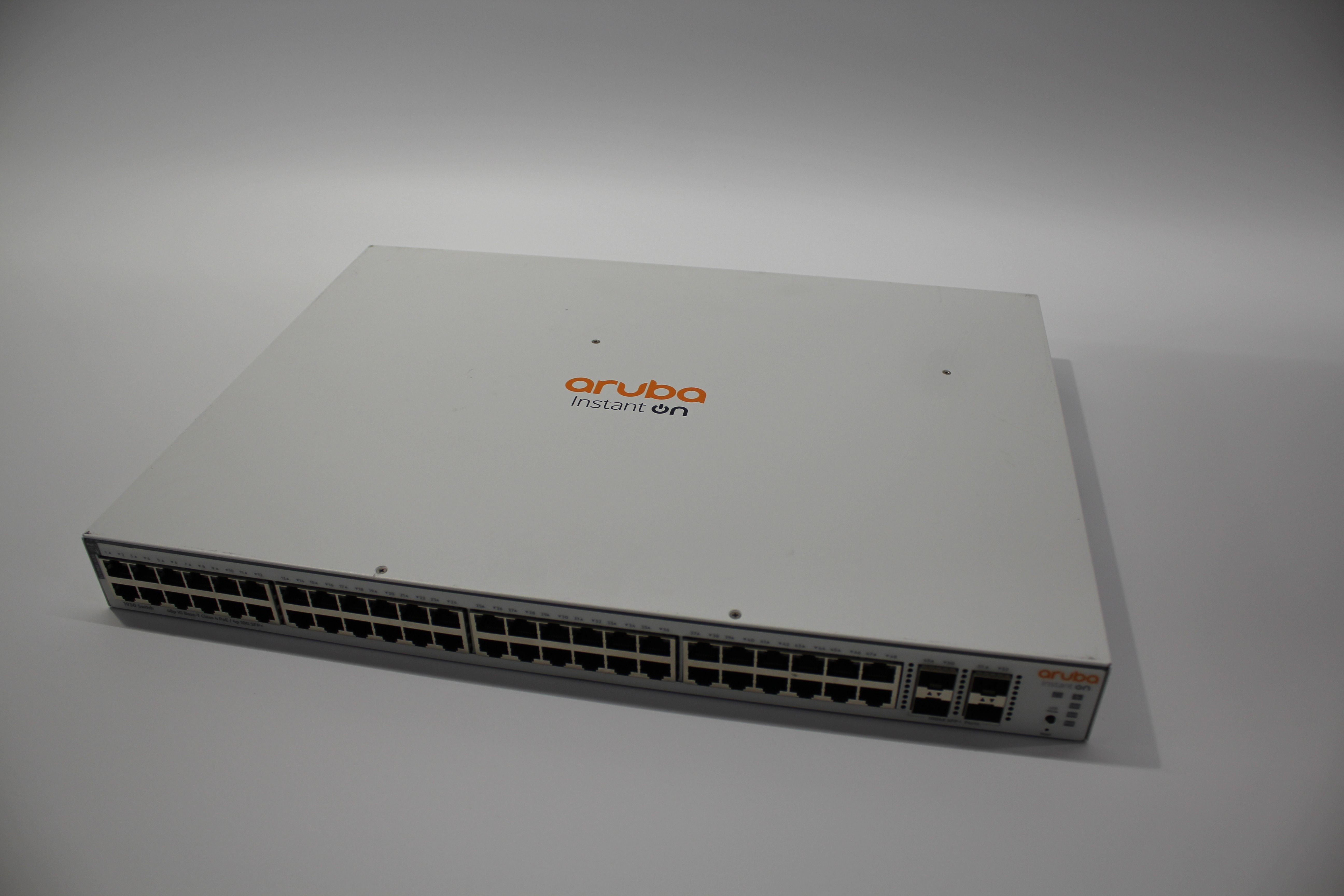 Aruba Instant On 1930 48G 4SFP/SFP+ 370W Switch (JL686A)
