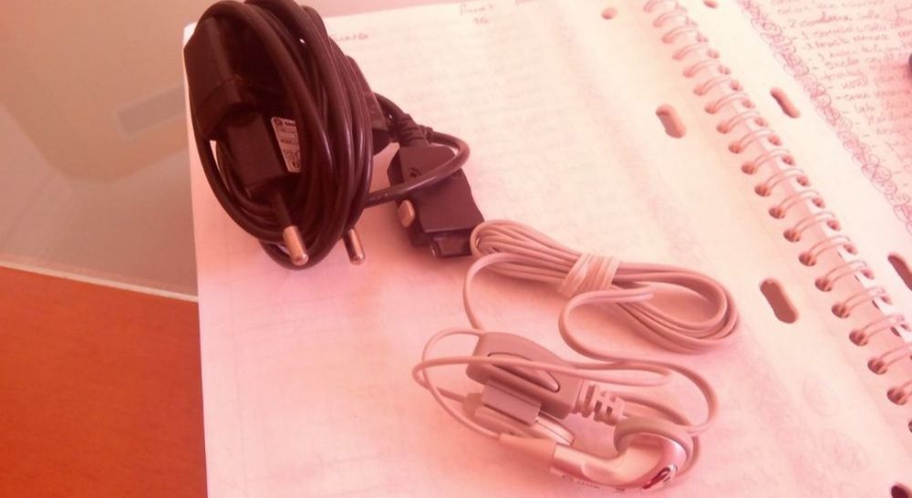 Conjunto Sagem Auricular e carregador