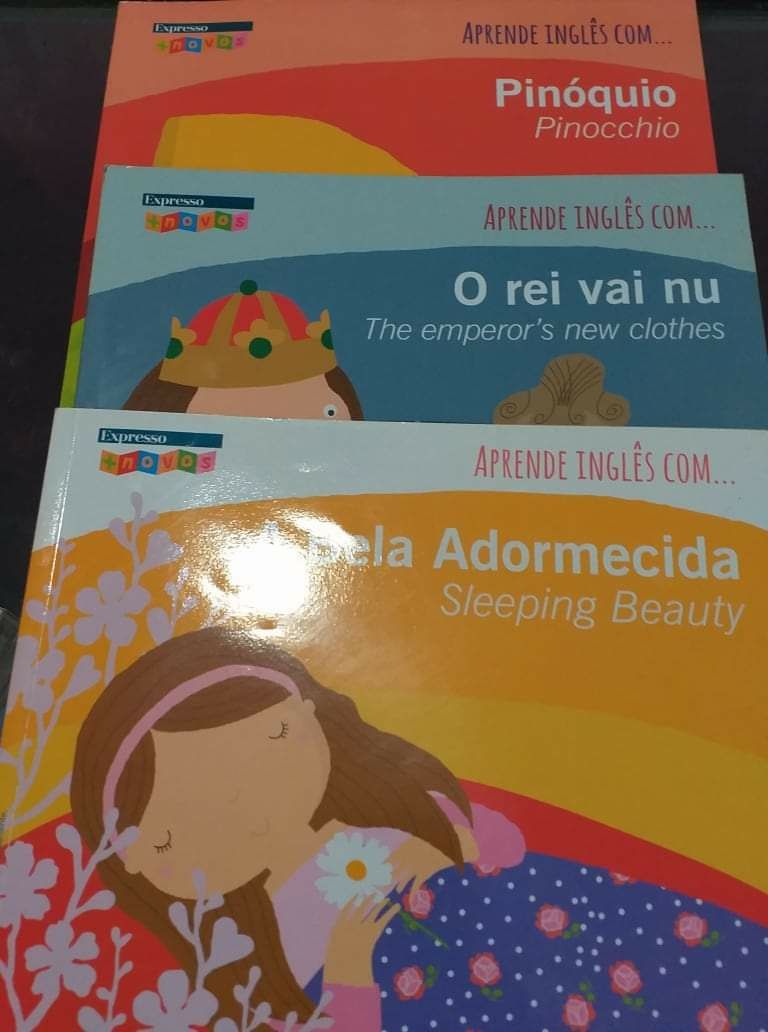 Livros infantis variados novos