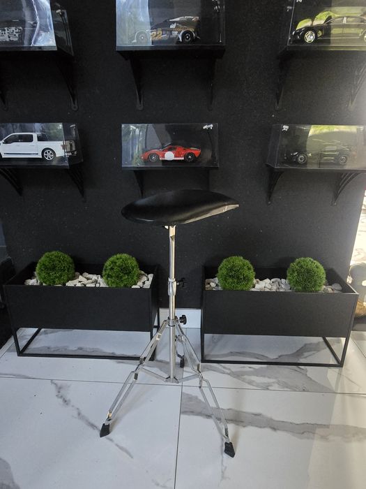 Podłokietnik do tatuażu czarny z podstawą regulowany | arm rest kosmet